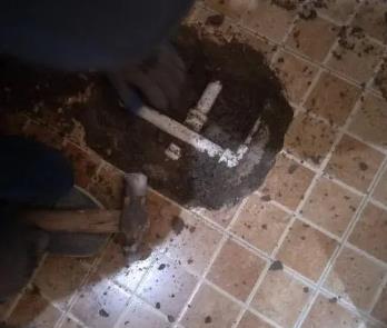 九龙卫生间漏水维修公司为您分享下卫生间渗水如何处理及注意事项