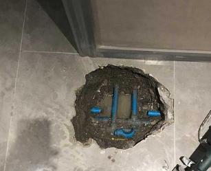 九龙阳台漏水维修公司分享下暖气管道漏水的原因有哪些
